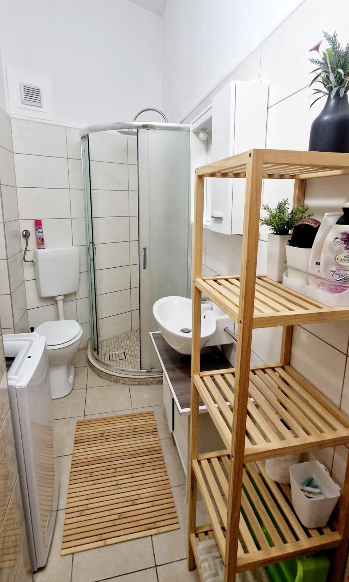 Apartment Megy With Balcony In City Center تْسْغيكفانِتْسا المظهر الخارجي الصورة