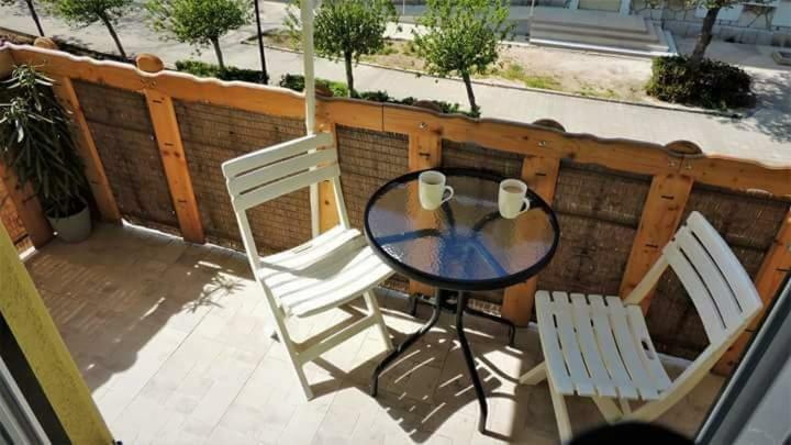 Apartment Megy With Balcony In City Center تْسْغيكفانِتْسا المظهر الخارجي الصورة